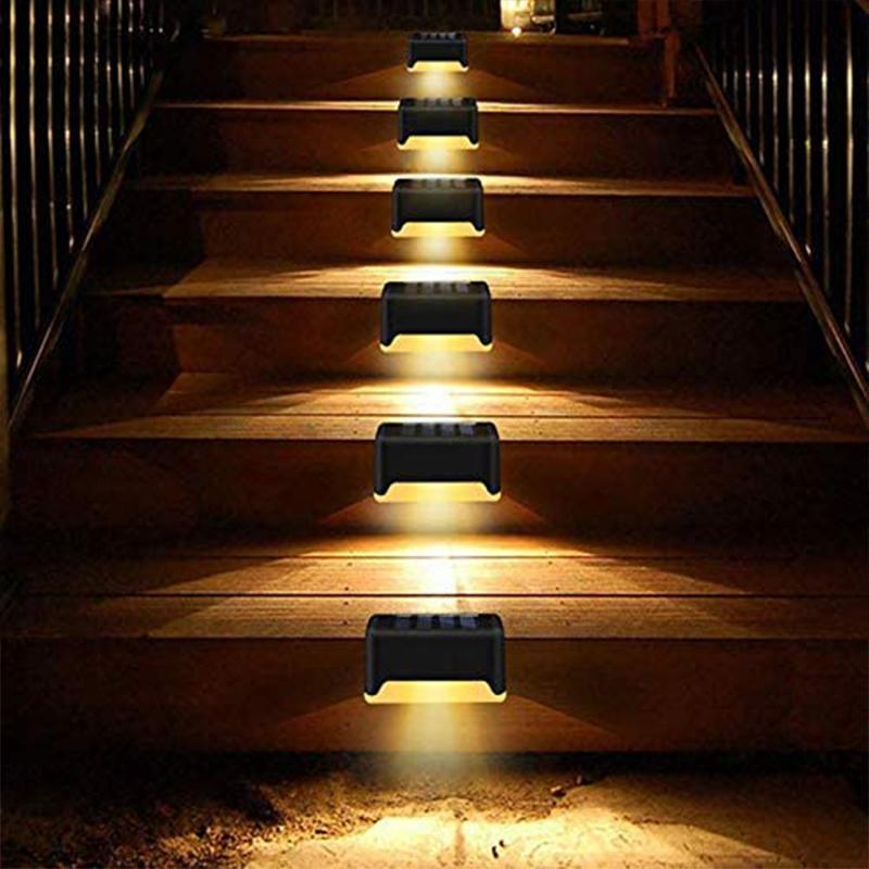 LED-Solar-Außenhoflampe (4 Stück)