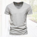 Schlichtes T-Shirt aus Slub-Baumwolle mit V-Ausschnitt