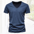 Schlichtes T-Shirt aus Slub-Baumwolle mit V-Ausschnitt