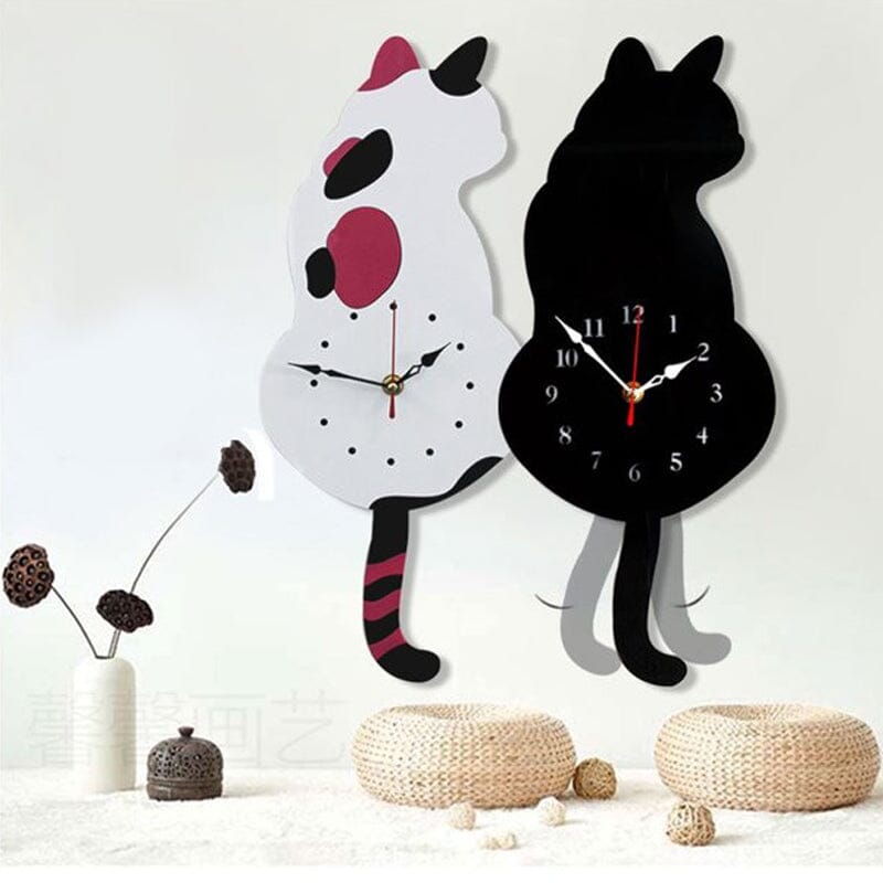 Nordische Wanduhr mit wedelndem Schwanz und Katze Zweitbild