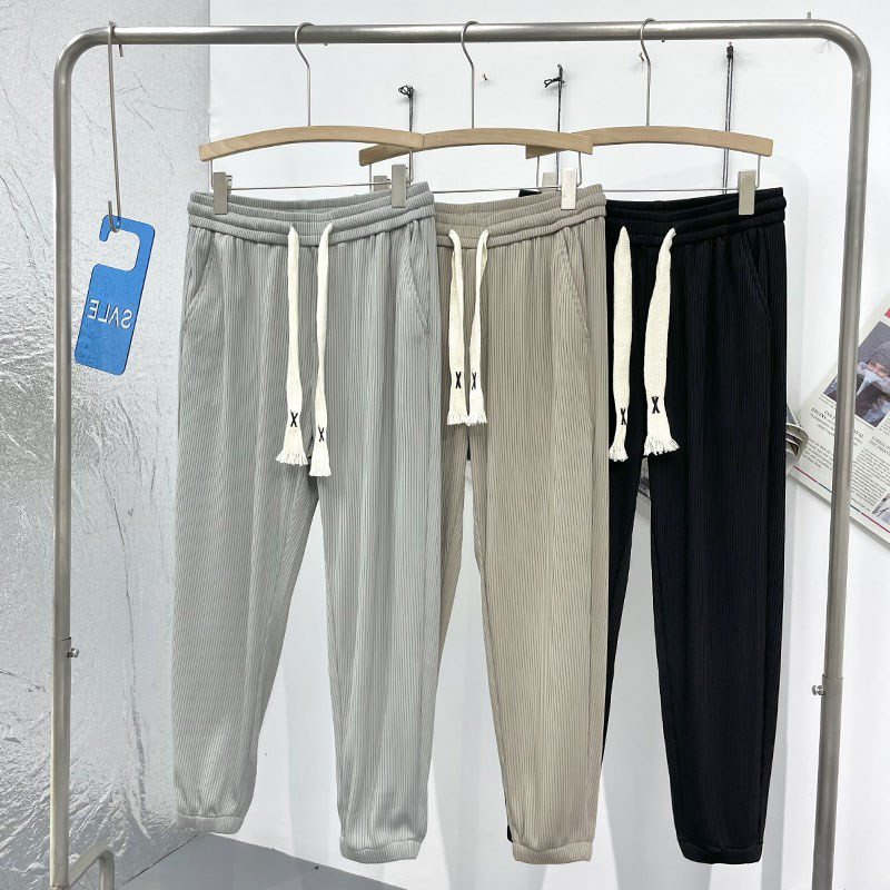 Lockere Hose aus Eisseide Hauptbild