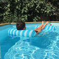 Wasserdeck und aufblasbares Wasserbett