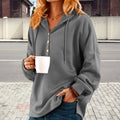 Kapuzenpullover mit Knöpfen