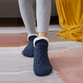Neue Innenbereich-Socken-Hausschuhe aus Webstoff und Samt