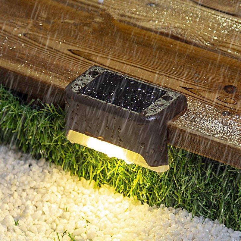 LED-Solar-Außenhoflampe (4 Stück) Zweitbild
