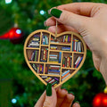Niedliche herzförmige Bücherregal-Dekoration