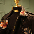 Modische Lederjacke mit Blumenmuster