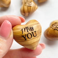 Pocket Hug Herz-Token aus Holz