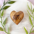 Pocket Hug Herz-Token aus Holz
