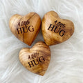 Pocket Hug Herz-Token aus Holz