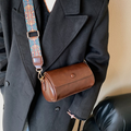 Weibliche Retro-Zylindertasche