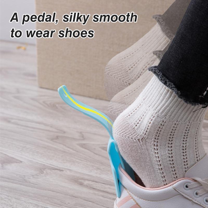 Tragen Sie einen Schuhhelfer Zweitbild