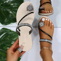 Sommerliche glänzende Strass-Sandalen