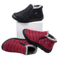 Winterfrauen warme Schneestiefel