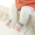 Flauschige, flauschige Slipper-Socken für Babys im Winter
