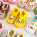 Rutschfeste Babyhausschuhe mit Tiermuster