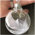 Weihnachts-Federball-Ornamente