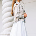 Modische Lederjacke mit Blumenmuster