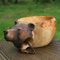 Niedliche handgemachte Holztasse mit Tiermotiv