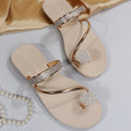 Sommerliche glänzende Strass-Sandalen