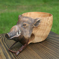 Niedliche handgemachte Holztasse mit Tiermotiv
