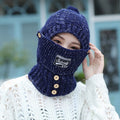 Strickmütze mit Ohrenschützern