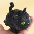 Lustiger, süßer, katzenförmiger Ball