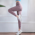 Hoch sitzende, schmal geschnittene Jogginghose