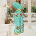 Set aus einfarbigem Hemd und lockerer Hose mit Blumenmuster