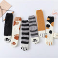 Flauschige flauschige Katzenkrallensocken