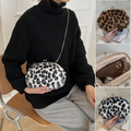 Plüsch-Umhängetasche mit Leopardenmuster