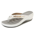 Strand-Flip-Flops mit Metallschnalle