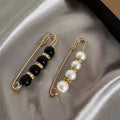 Ausgefallene Sicherheitsnadel-Brosche mit Strass und Perlen