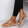 Sommerliche glänzende Strass-Sandalen