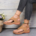 Lässige, bequeme Keilsandalen