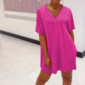 Set aus Kleid und kurze Hose mit V-Ausschnitt