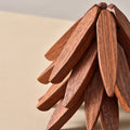 Ein Baum-Tischset mit Massivholzisolierung