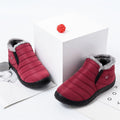 Winterfrauen warme Schneestiefel