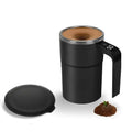 Selbstrührender Kaffeebecher mit Deckel