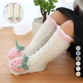 Flauschige, flauschige Slipper-Socken für Babys im Winter