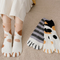 Flauschige flauschige Katzenkrallensocken